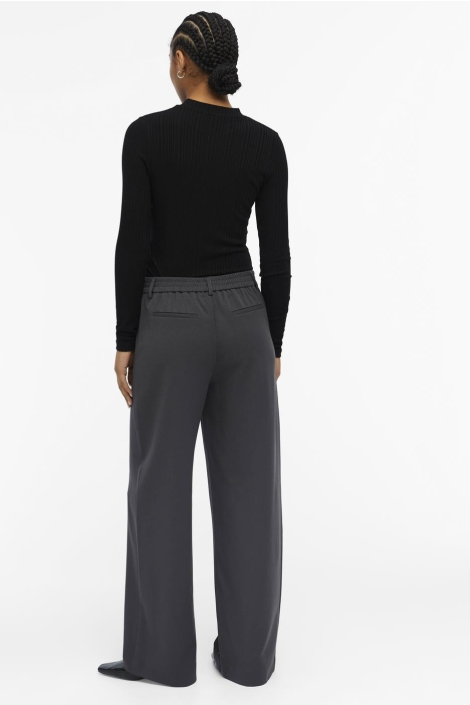Object grijze dames broek | Model
