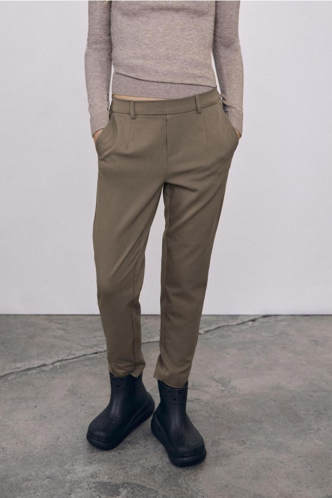 Object bruine dames broek | Model vooraanzicht