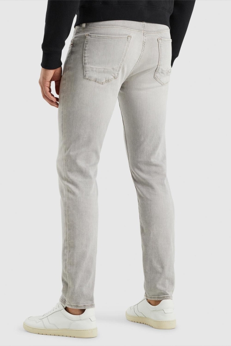 Cast Iron grijze heren jeans | Model achteraanzicht