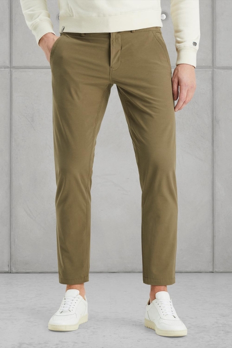 Cast Iron groene heren broek | Model vooraanzicht