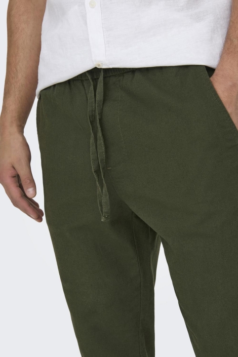 Only & Sons groene heren broek | Close up