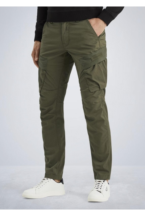 PME legend groene heren broek | Model vooraanzicht