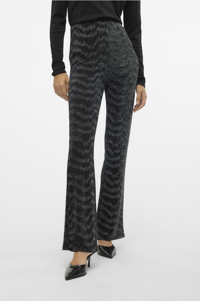 Vero Moda zwarte dames broek | Model vooraanzicht