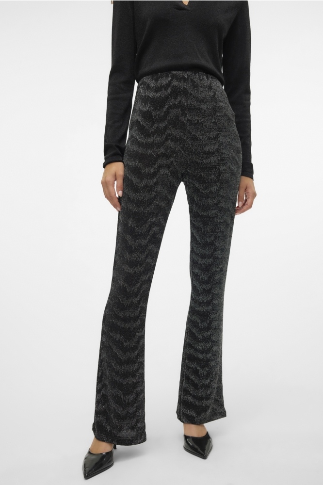 Vero Moda zwarte dames broek | Model vooraanzicht