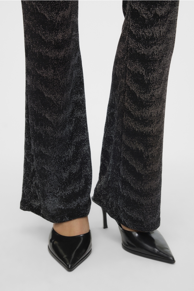 Vero Moda zwarte dames broek | Close up