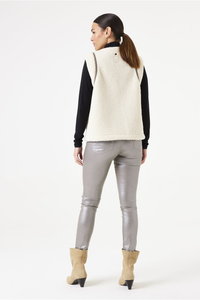 Garcia zilveren dames jeans | Model achteraanzicht