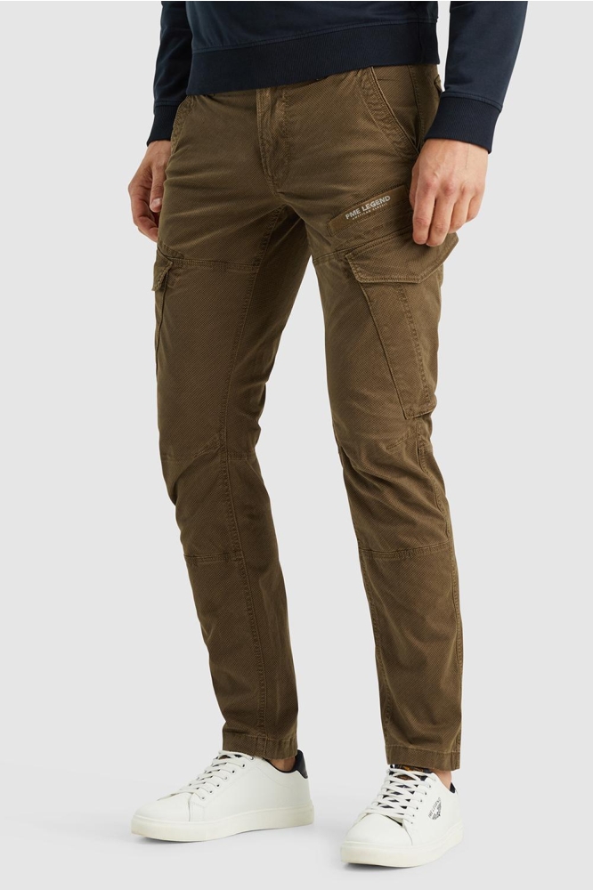 PME legend bruine heren broek | Model vooraanzicht
