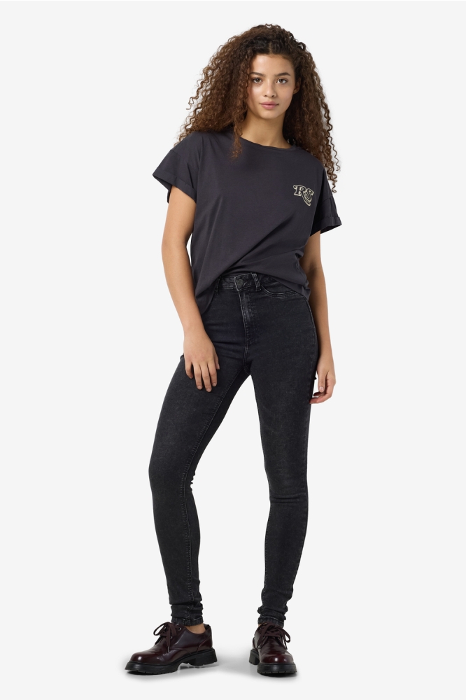 Noisy may zwarte dames jeans | Model
