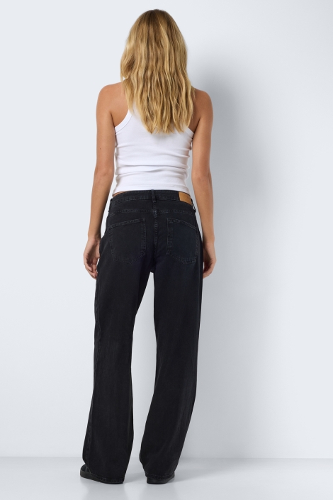 Noisy may zwarte dames jeans | Model achteraanzicht