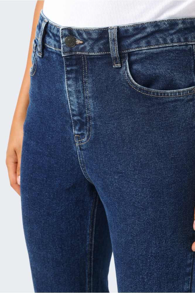 Noisy may blauwe dames jeans | Close up