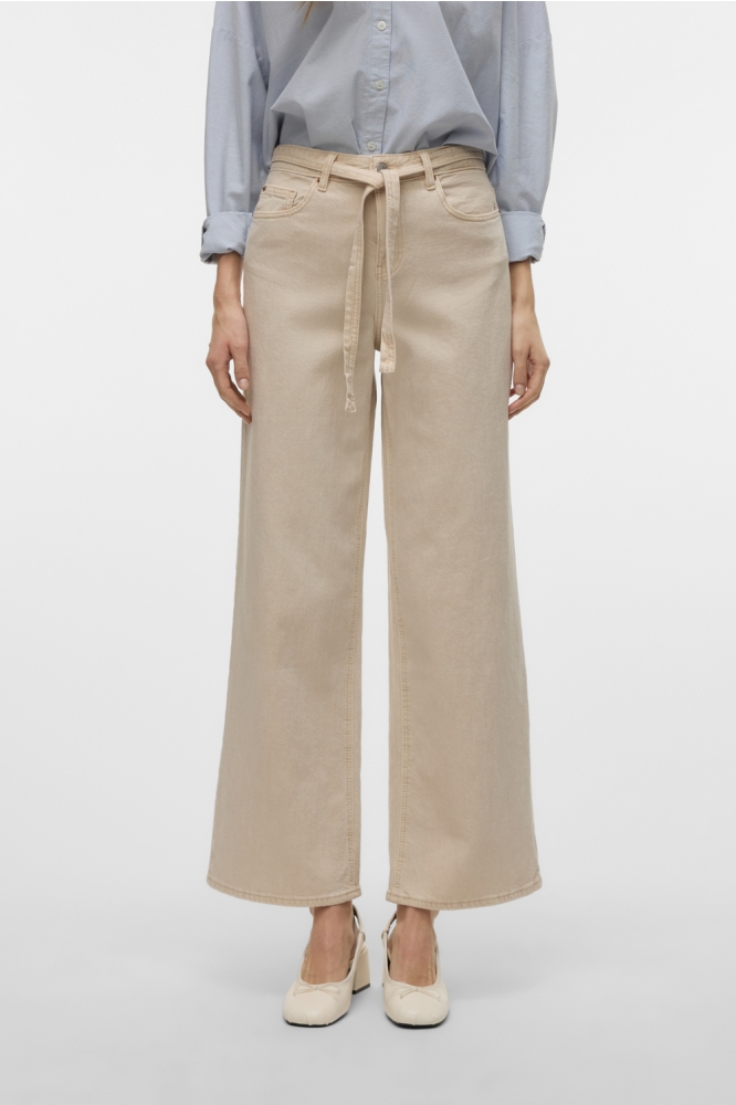 Vero Moda beige dames jeans | Model vooraanzicht