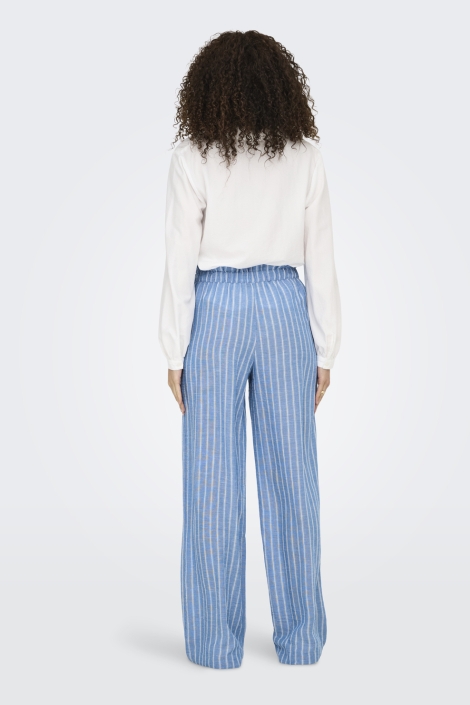 Jacqueline de Yong blauwe dames broek | Model achteraanzicht