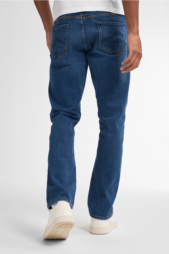 Petrol Industries blauwe heren jeans | Model achteraanzicht