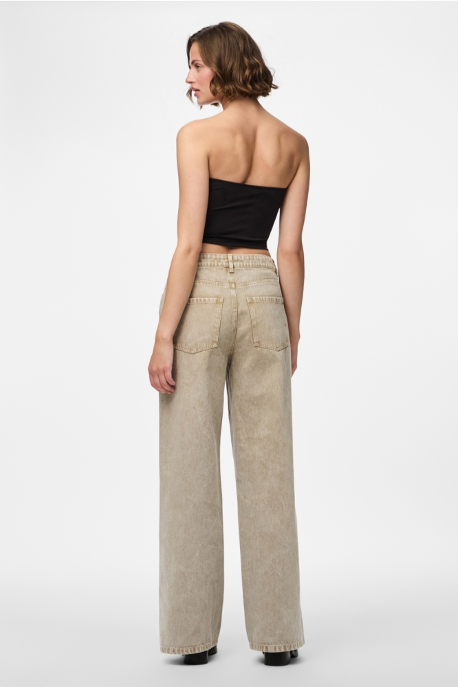 Pieces beige dames jeans | Model