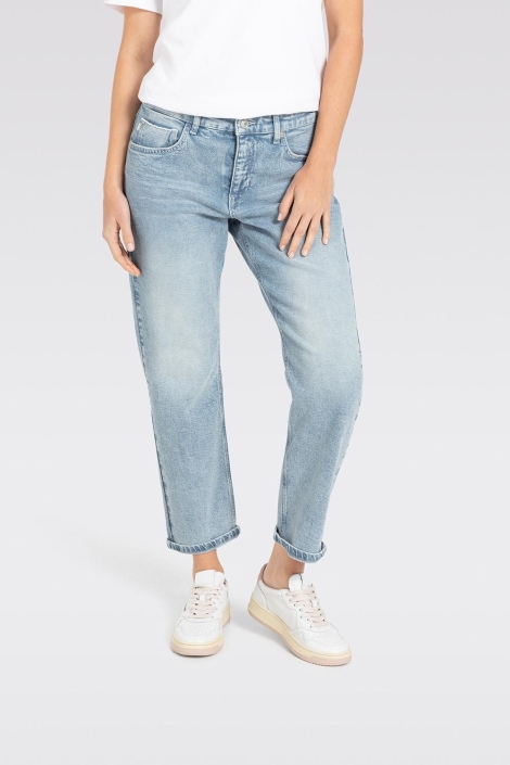 Mac blauwe dames jeans | Model vooraanzicht