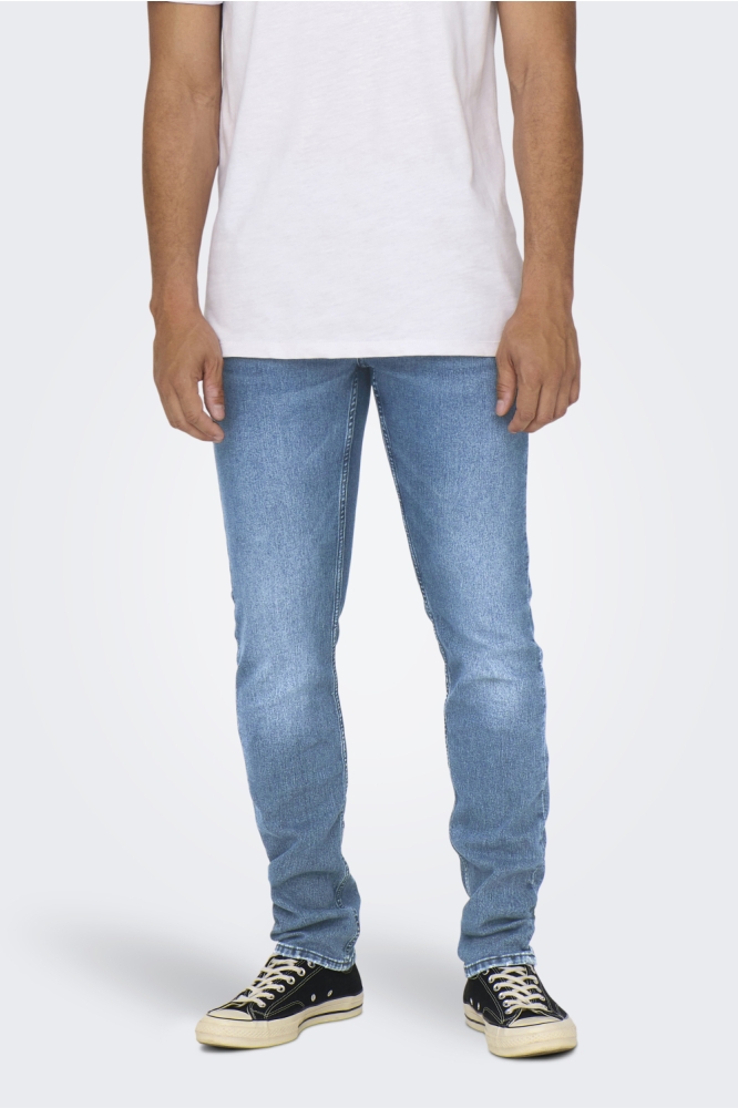 Only & Sons blauwe heren jeans | Model vooraanzicht