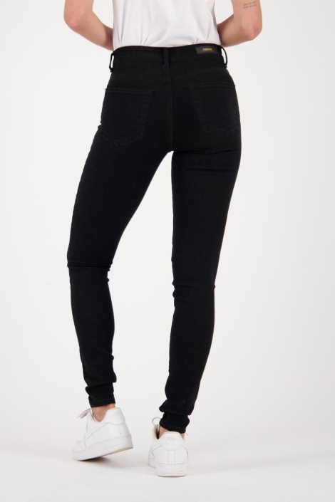 Raizzed zwarte dames jeans | Model achteraanzicht