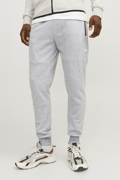 Jack & Jones grijze heren broek | Model vooraanzicht