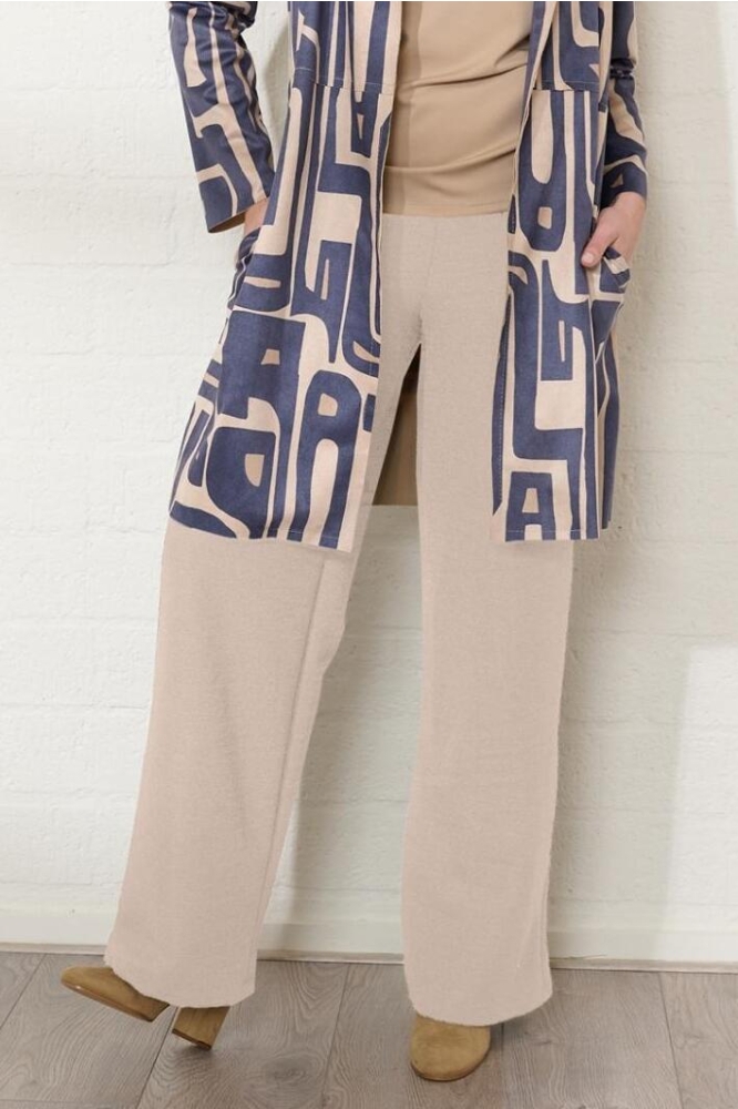 FOS Amsterdam beige dames broek | Model vooraanzicht