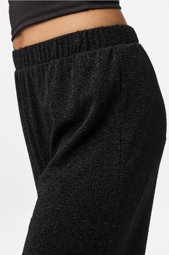 Pieces zwarte dames broek | Close up