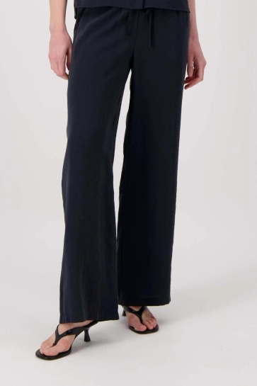 Zusss Broek MODAL BROEK RECHT MODEL 0303 051 0000 ZWART