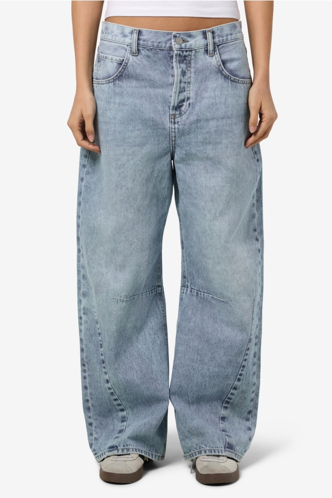 Noisy may blauwe dames jeans | Model vooraanzicht