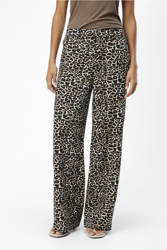 Object beige dames broek | Model
