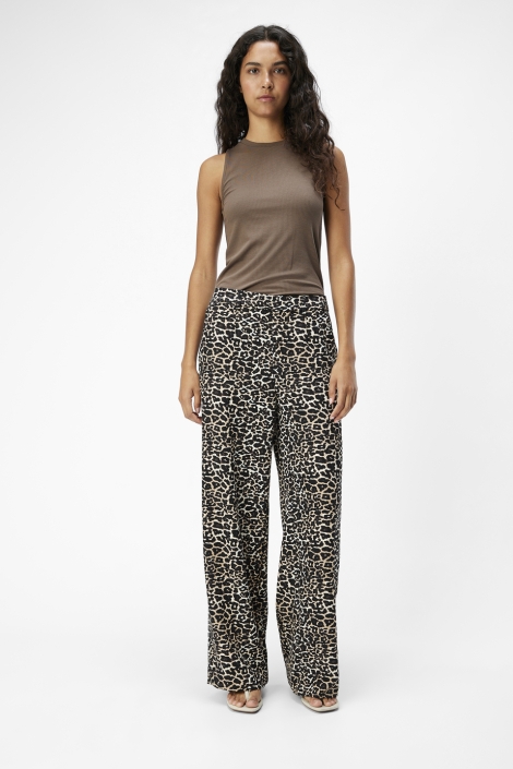 Object beige dames broek | Model vooraanzicht