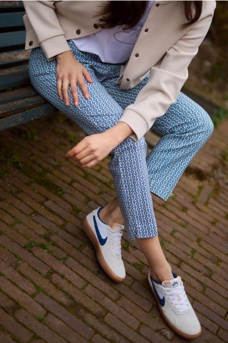 Red Button blauwe dames broek | Model vooraanzicht