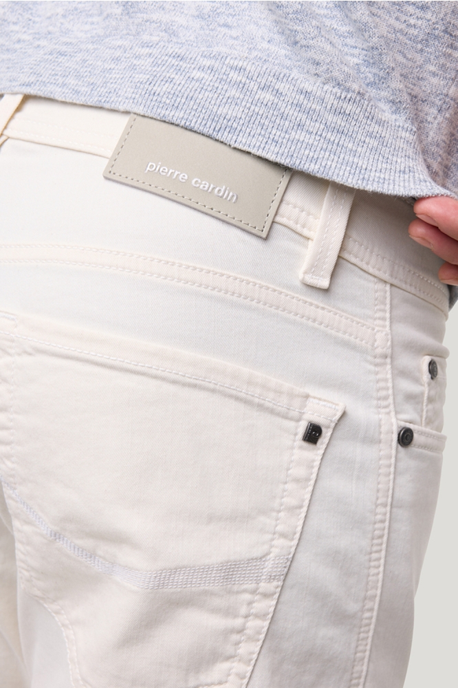 Pierre Cardin witte heren jeans | Close up