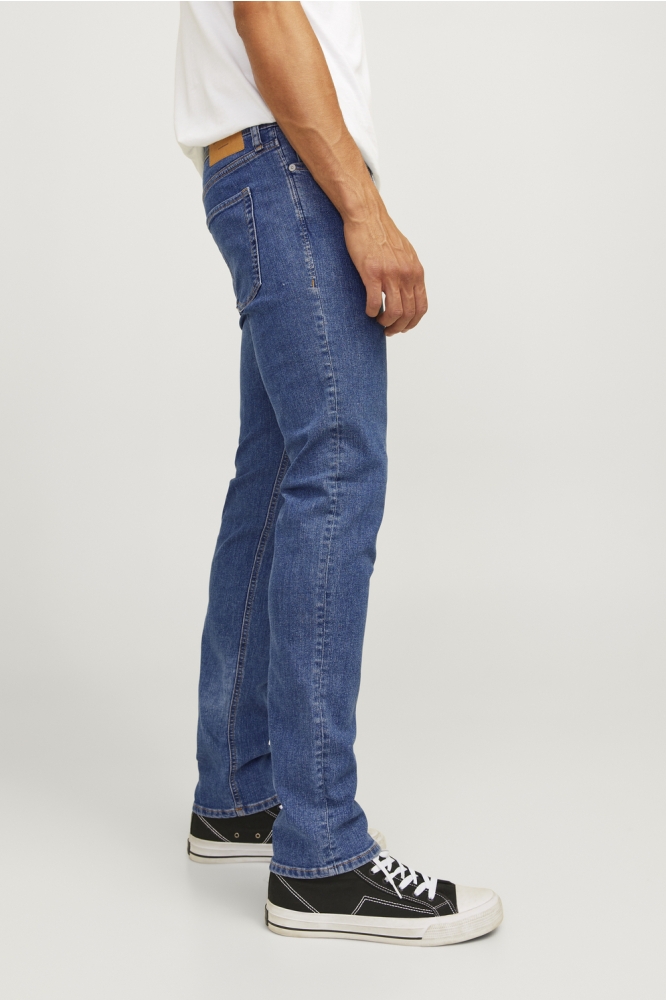 JJ Rebel blauwe heren jeans | Model zijaanzicht