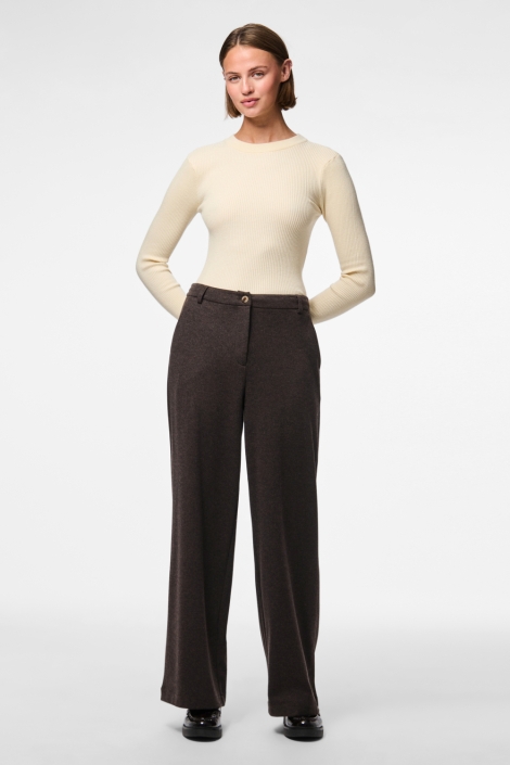 Pieces bruine dames broek | Model