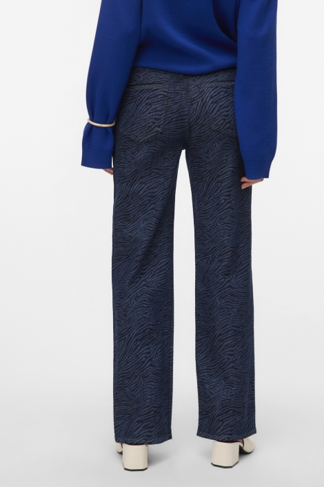 Vero Moda blauwe dames jeans | Model achteraanzicht