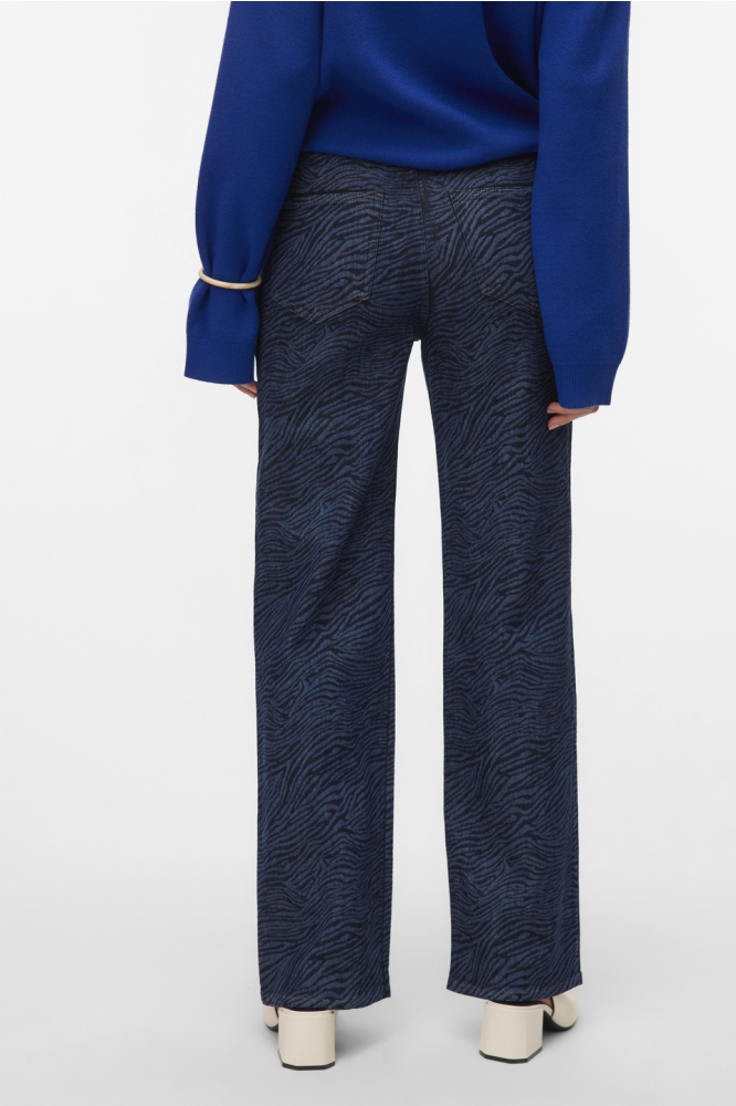 Vero Moda blauwe dames jeans | Model achteraanzicht