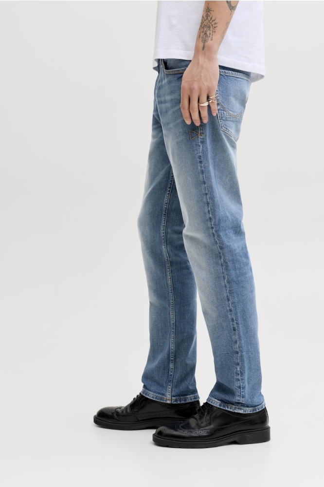 Jack & Jones blauwe heren jeans | Model zijaanzicht