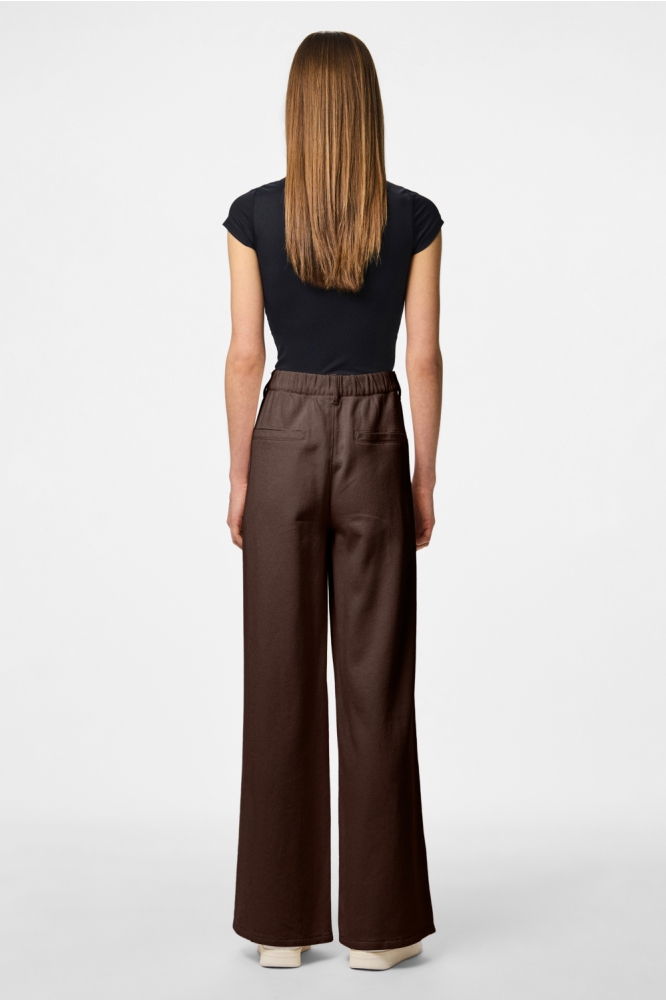 Pieces bruine dames broek | Model