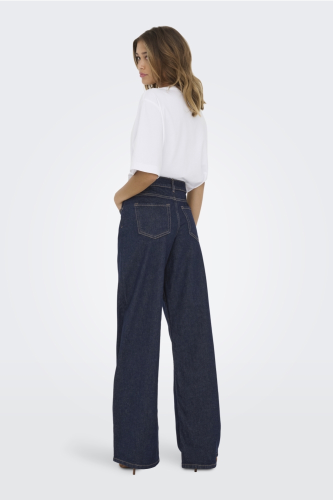 Jacqueline de Yong blauwe dames jeans | Model achteraanzicht