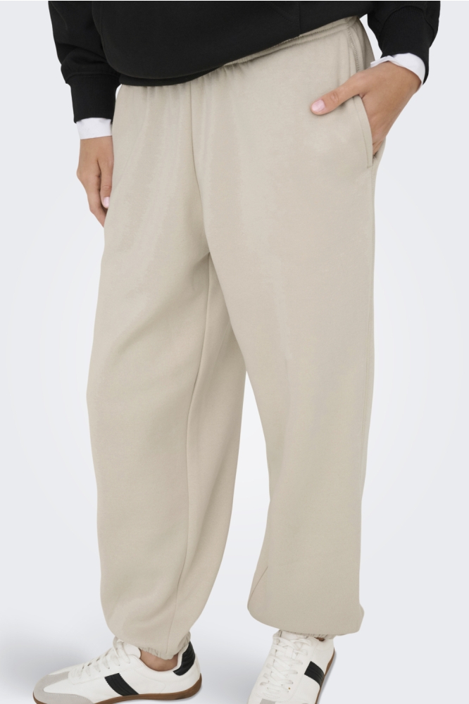 Only beige dames broek | Model vooraanzicht
