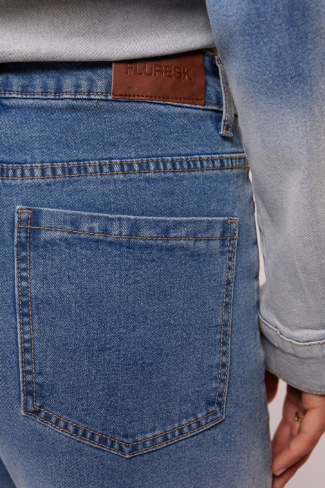 Fluresk blauwe dames jeans | Kleurstaal