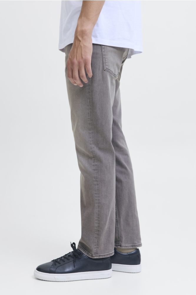 JJ Rebel grijze heren jeans | Model zijaanzicht