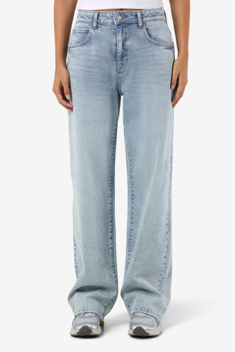 Noisy may blauwe dames jeans | Model vooraanzicht