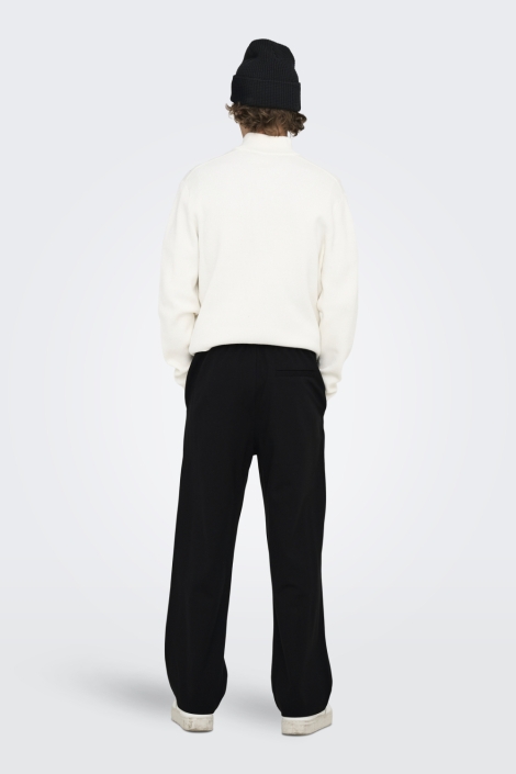 Only & Sons zwarte heren broek | Model achteraanzicht