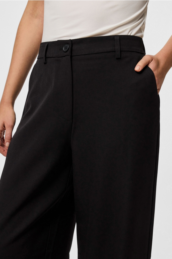 Pieces zwarte dames broek | Close up