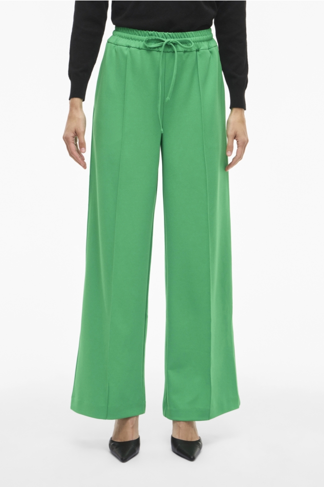 Vila groene dames broek | Model vooraanzicht