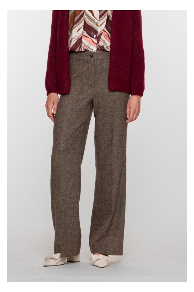 Geisha camel dames broek | Model vooraanzicht