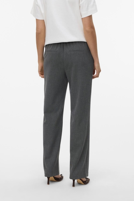 Vero Moda grijze dames broek | Model achteraanzicht