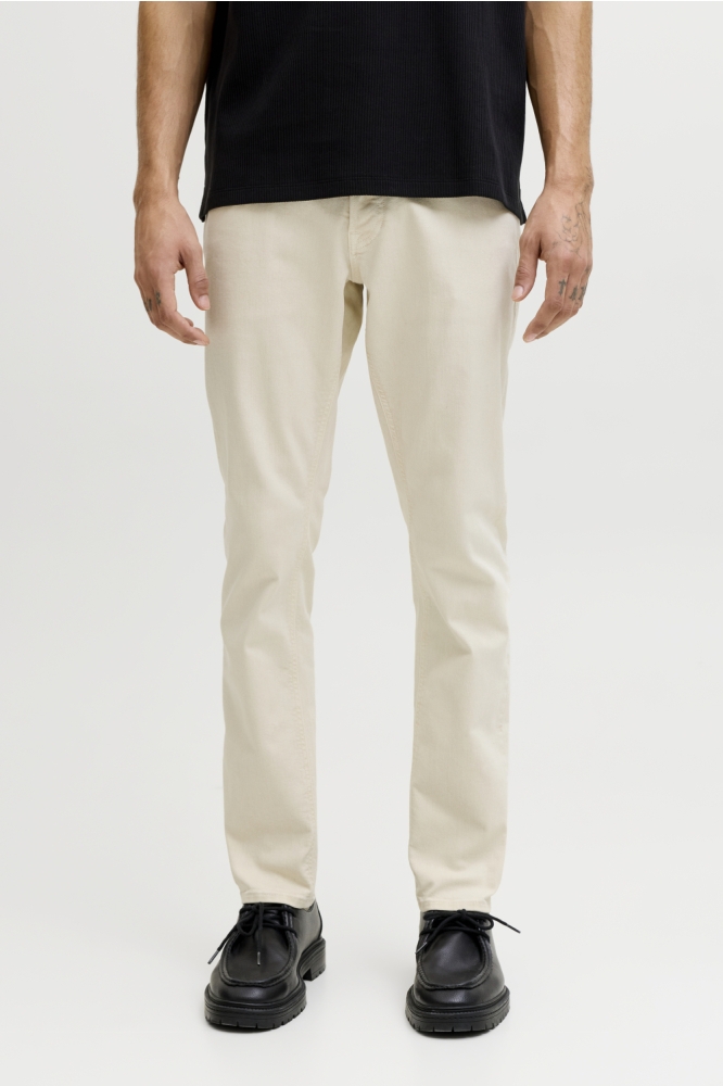 Jack & Jones beige heren jeans | Model vooraanzicht