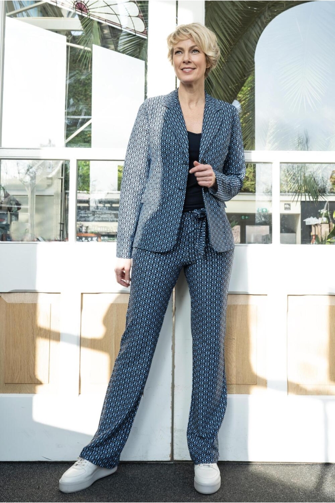 KRISTA PRINTED TRAVEL PANT 231 0008 0015 NAVY BLUE