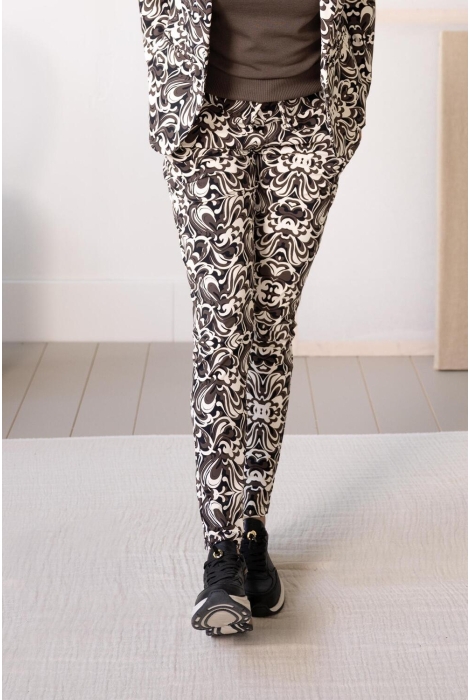 olivia printed travel pant 235 zoso broek 0142 brown black