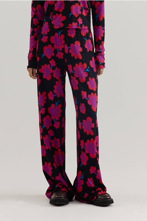 Harper & Yve zwarte dames broek | Model vooraanzicht